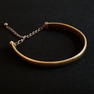 Expandable Choker Necklace